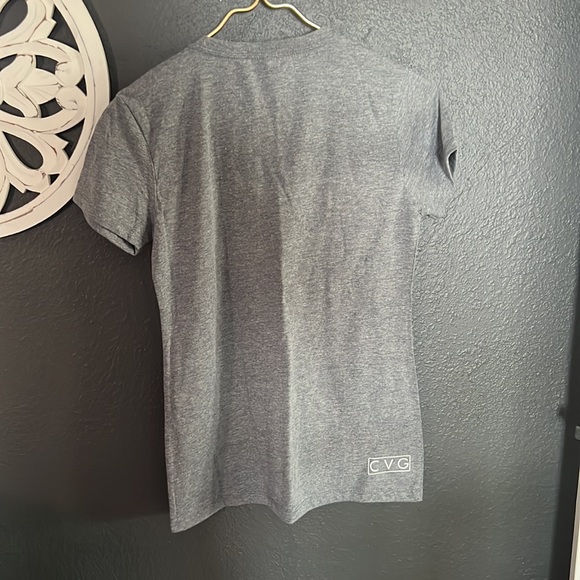 CVG inhale confidence exhale doubt t shirt medium - Picture 4 of 5